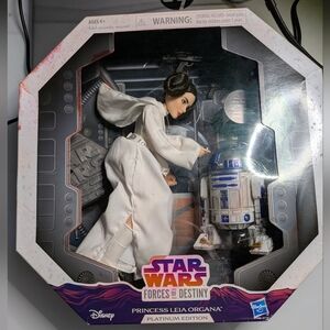 Hasbro Princess Leia & R2D2 NIB * Flaws Please See Description*
